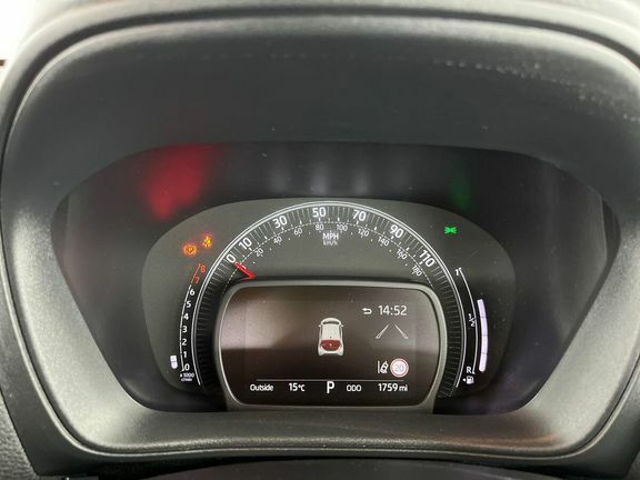 Toyota Aygo X Pure Automatic White #13