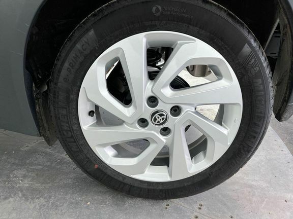 Toyota Aygo X Pure Automatic White #31