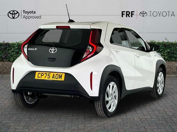 Toyota Aygo X Pure Automatic White #2