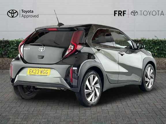 Toyota Aygo X Edge Manual Green #2