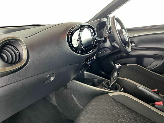 Toyota Aygo X Edge Manual Green #5
