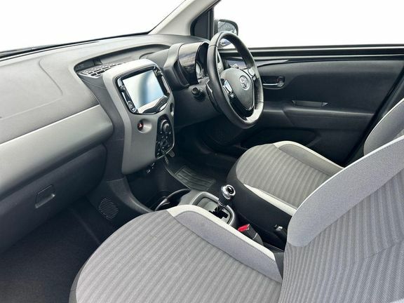 Toyota Aygo X X-play X-shift Black #5