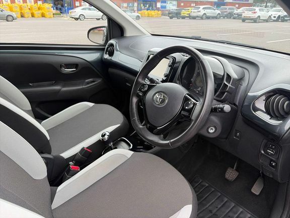 Toyota Aygo X X-style X-shift Red #12