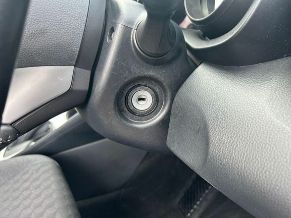 Toyota Yaris Design Silver #18