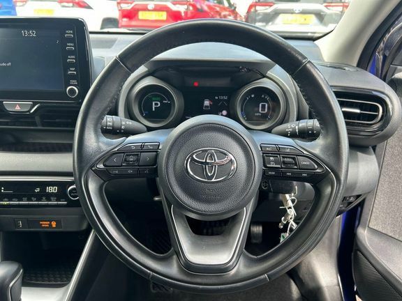 Toyota Yaris Design Silver #12