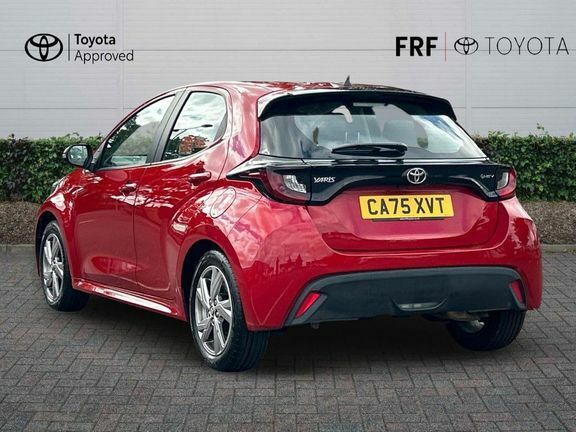 Toyota Yaris Icon  #4