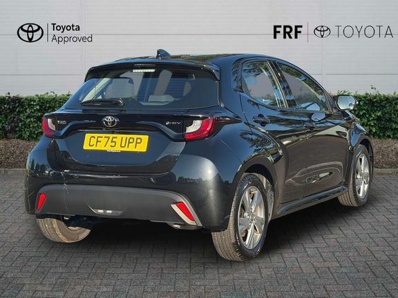 Toyota Yaris Icon Black #2
