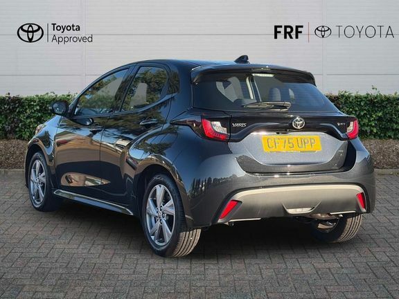 Toyota Yaris Icon Black #4