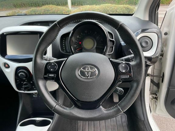 Toyota Aygo Hatchback Blue #12