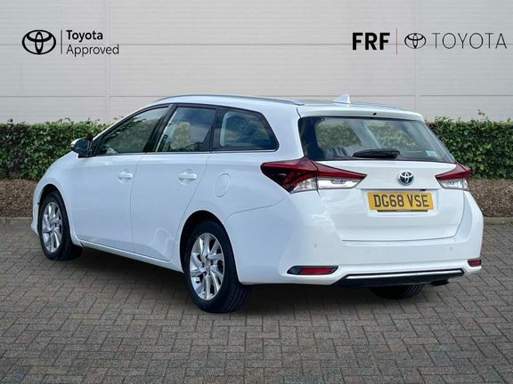 Toyota Auris Ts Icon Tech 1.8 Hybrid White #4