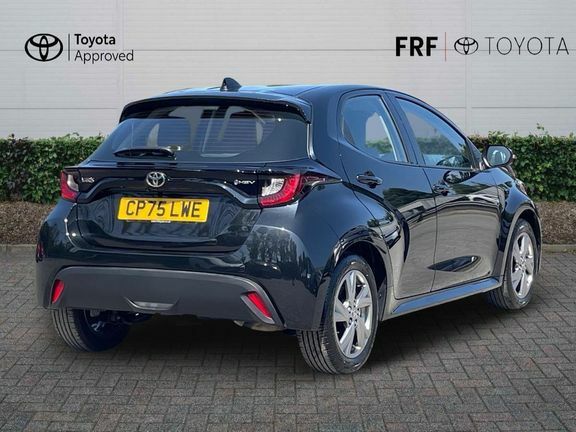 Toyota Yaris Icon Black #2
