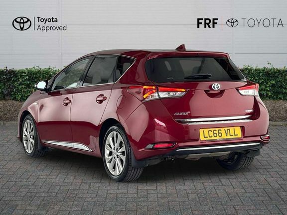 Toyota Auris Excel 1.8Cvt Red #4