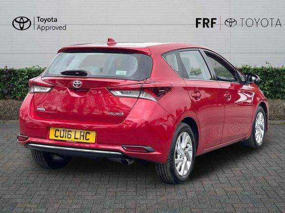 Toyota Auris 1.2 Vvt-i Business Edition Euro 6 Ss Red #2