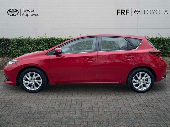 Toyota Auris 1.6 D-4d Icon Red #26