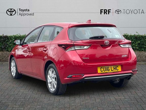 Toyota Auris 1.2 Vvt-i Business Edition Euro 6 Ss Red #4