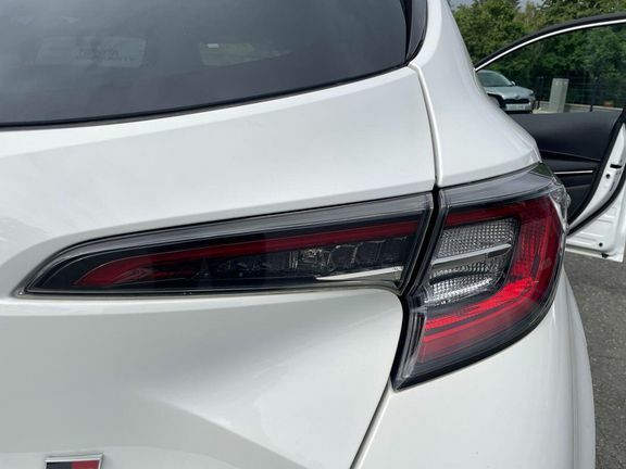 Toyota Corolla Vvt-h Design Silver #23