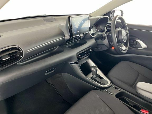 Toyota Yaris Icon CP75FME Black #5