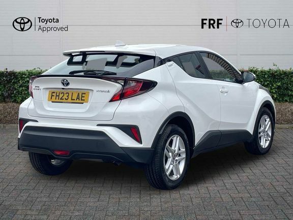 Toyota C-Hr Icon 1.8 White #2
