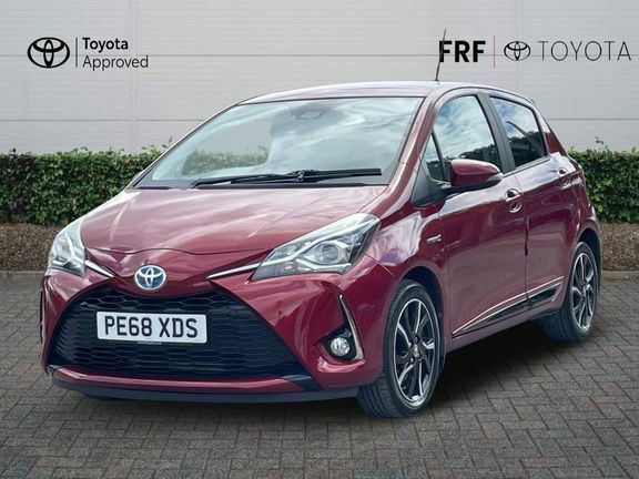 Toyota Yaris Design 1.5 Hybrid Red #3