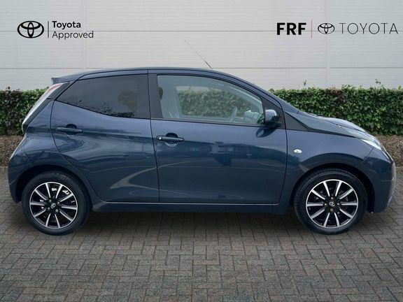 Toyota Aygo X X-press White #24