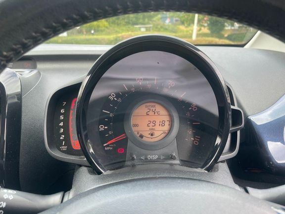 Toyota Aygo X X-press White #12