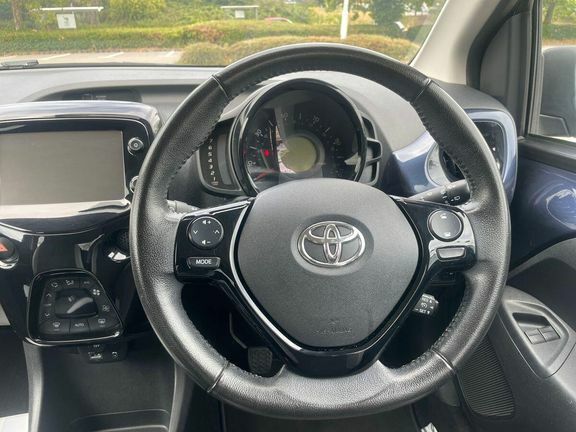 Toyota Aygo X X-press White #11