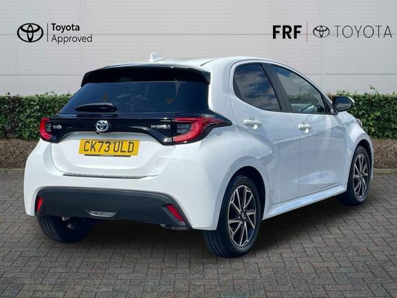 Toyota Yaris Design White #2