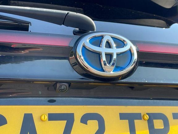 Toyota Yaris Cross Dynamic Blue #41