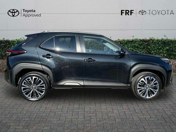 Toyota Yaris Cross Dynamic Blue #25