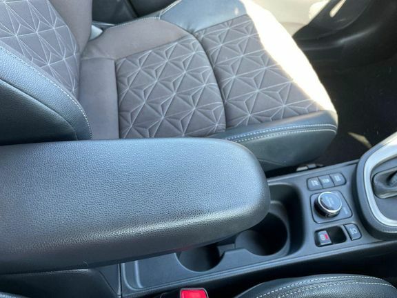 Toyota Yaris Cross Dynamic Blue #23
