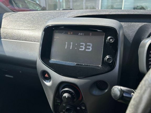 Toyota Aygo X X-play Black #11
