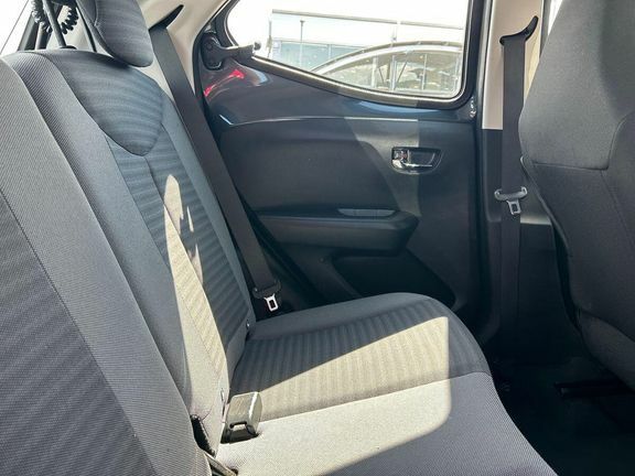 Toyota Aygo X X-play Black #10