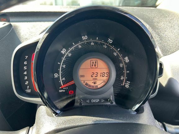 Toyota Aygo X X-play Black #13