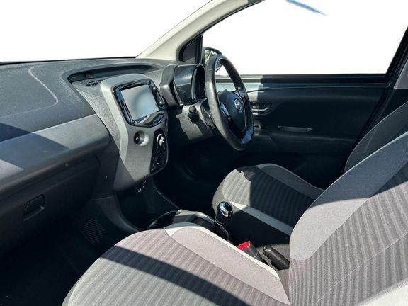 Toyota Aygo X X-play Mmt Grey #5