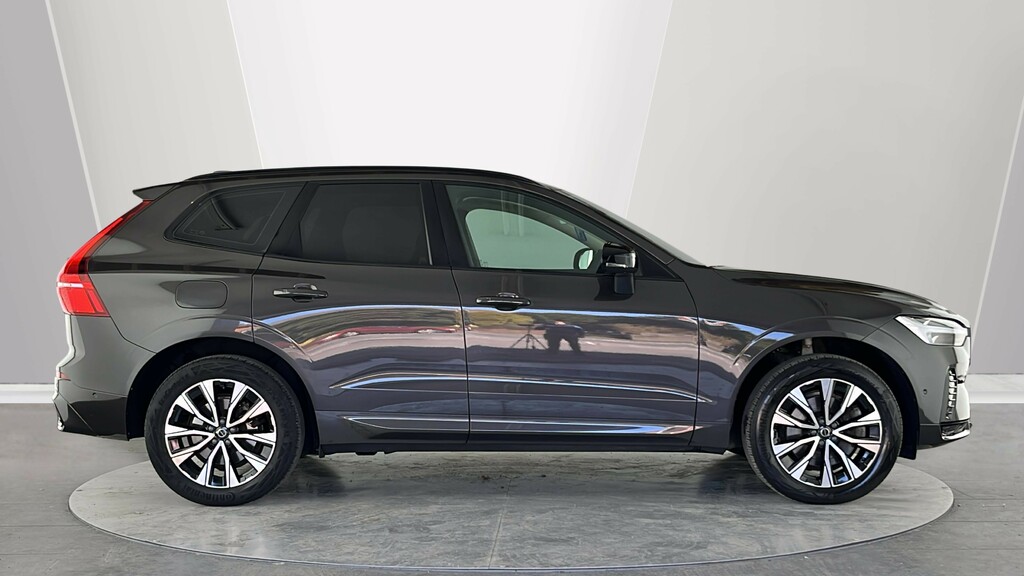 Volvo XC60 Plus, B4 Mild Hybrid, Dark CK23BNL Grey #3