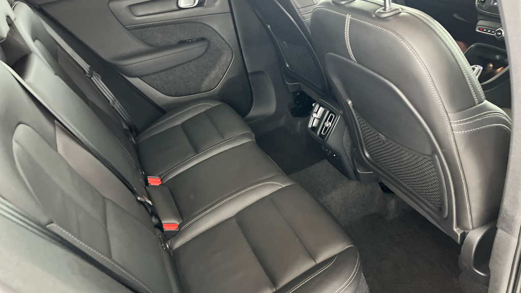 Volvo XC40 Ultra, B3 Mild Hybrid, Bright RV25WWK Blue #6