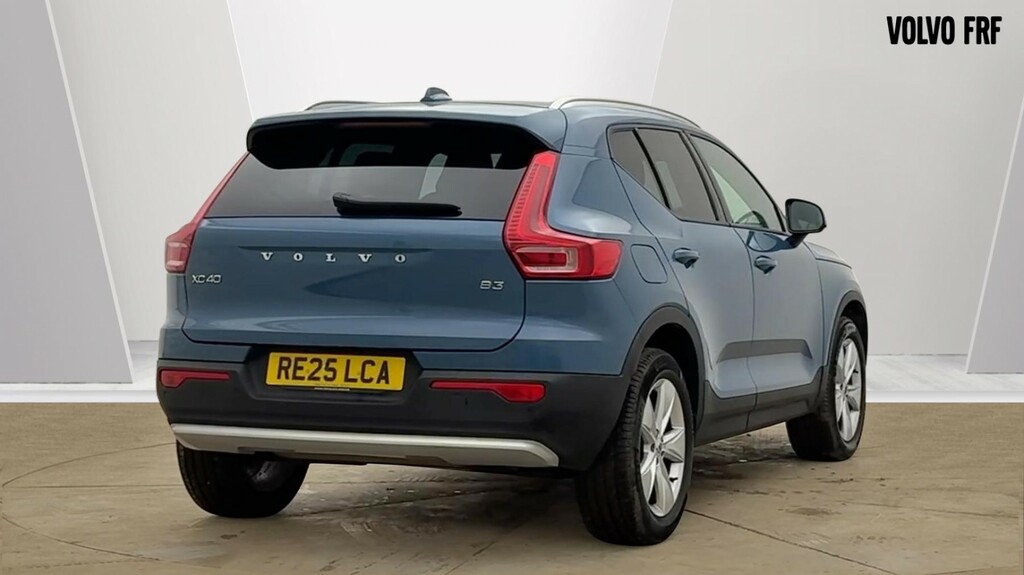 Volvo XC40 Core, B3 Mild Hybrid, RE25LCA Blue #3