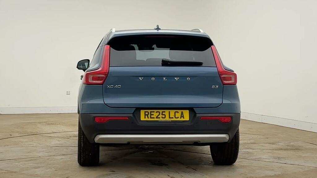 Volvo XC40 Core, B3 Mild Hybrid, RE25LCA Blue #4