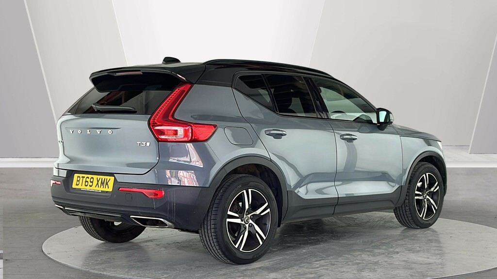 Volvo XC40 T3 R-design Grey #2