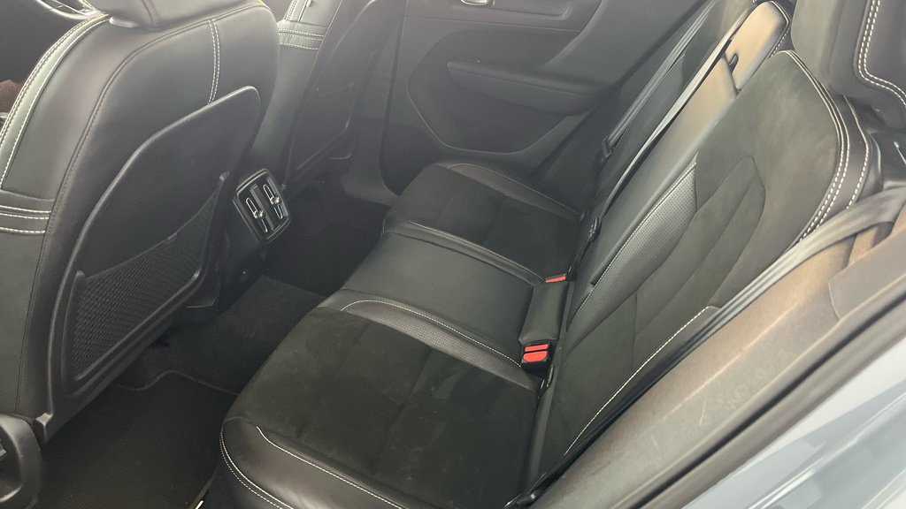 Volvo XC40 T3 R-design Grey #6