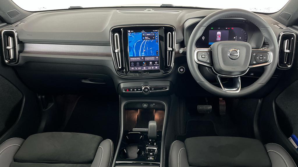 Volvo XC40 Ultimate, B4 Mild Hybrid, Dark CP73EWN #5