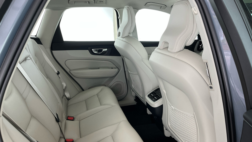 Volvo XC60 Plus, B5 Awd Mild Hybrid, Dark YR23DDO Grey #6