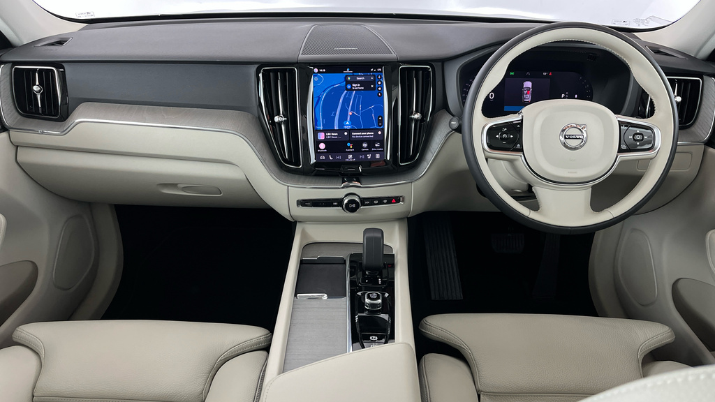 Volvo XC60 Plus, B5 Awd Mild Hybrid, Dark YR23DDO Grey #5