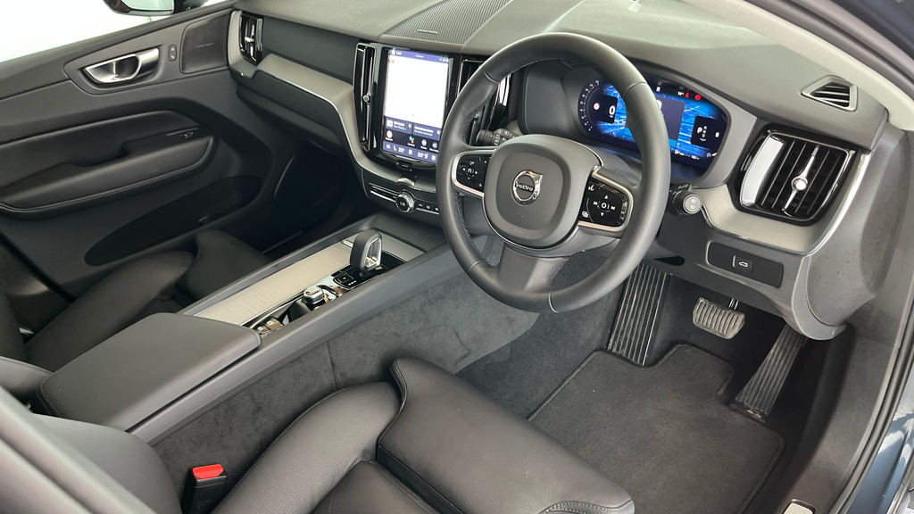 Volvo XC60 Plus, B5 Awd Mild Hybrid, Dark LP74CYA Blue #4