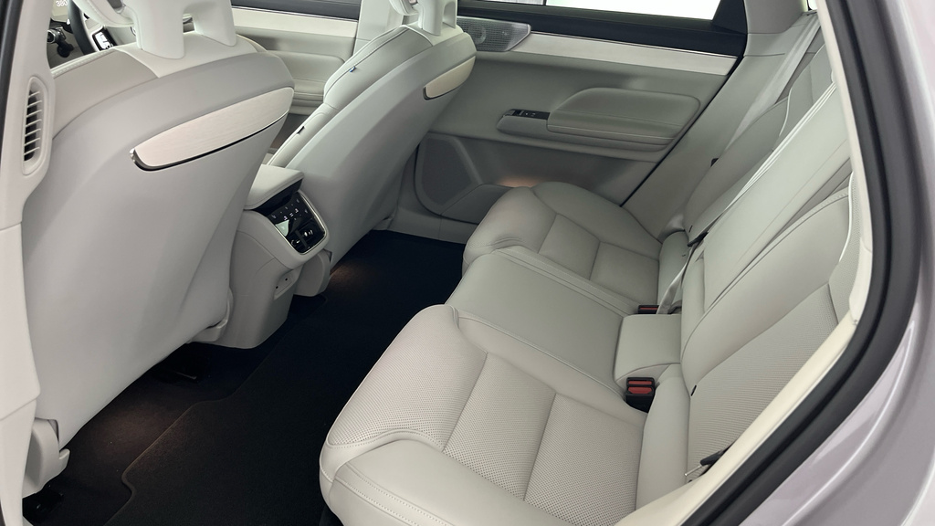 Volvo ES90 Ultra, Single Motor Extended Range, Silver #6