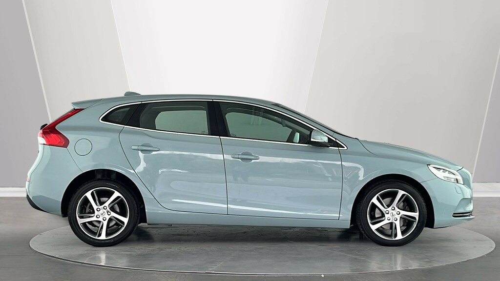 Volvo V40 T2 122 Inscription Blue #3
