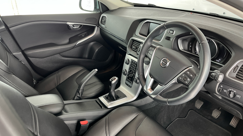 Volvo V40 T2 122 Inscription Blue #4
