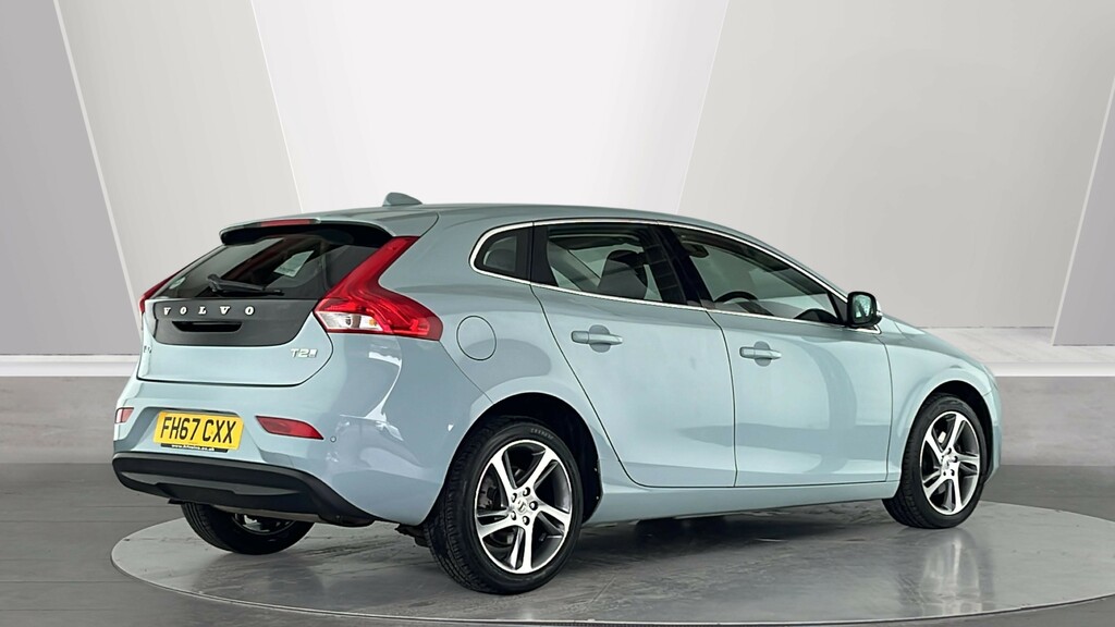 Volvo V40 T2 122 Inscription Blue #2