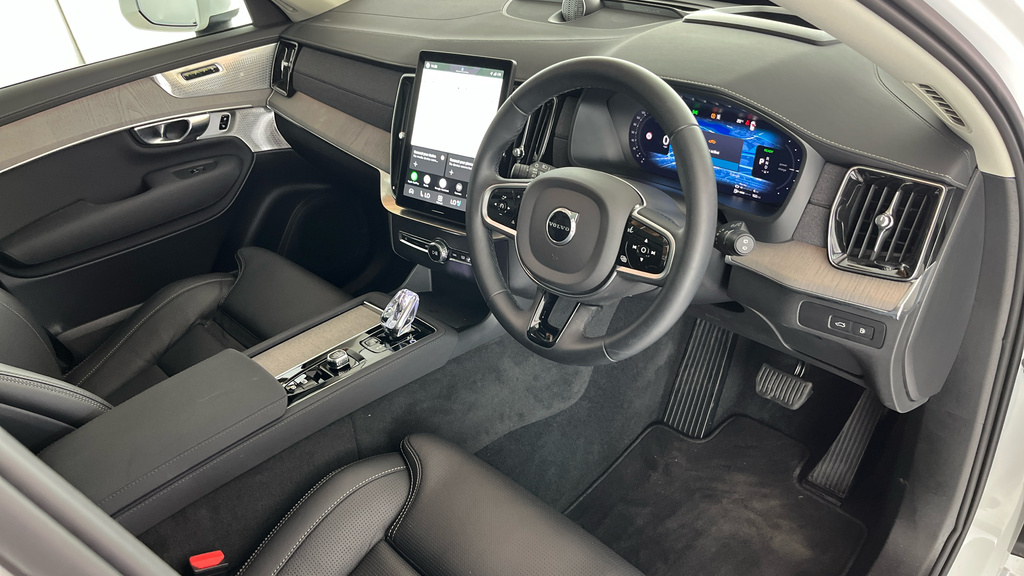 Volvo XC90 Ultra, T8 Awd Plug-in Hybrid, Bri OE25WCW White #4
