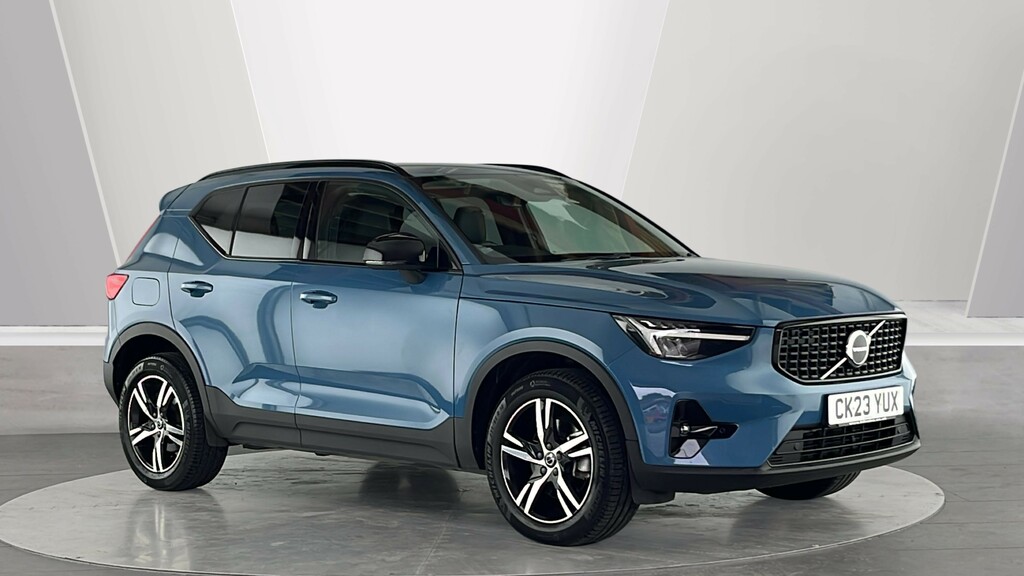 Volvo XC40 Plus, B3 Mild Hybrid, Dark Blue